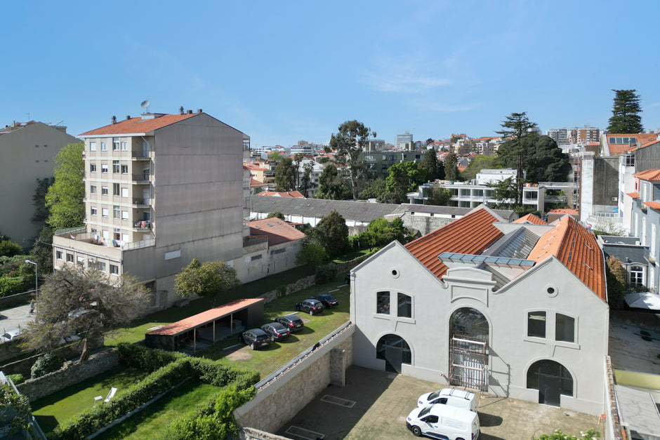 Industrial Plaza located in downtown Porto