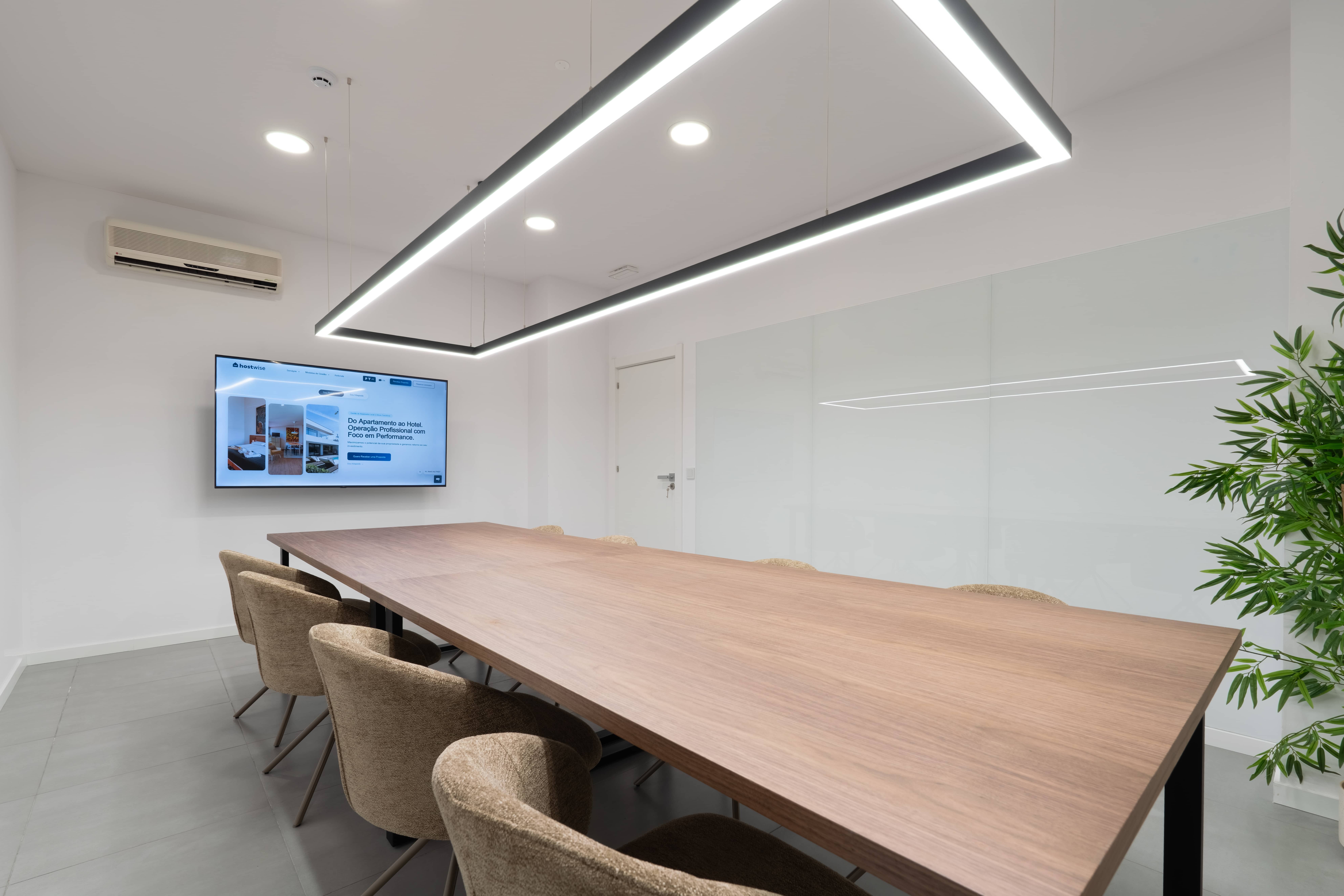 Sala de Reunião Santa Catarina 686 — Vista 3